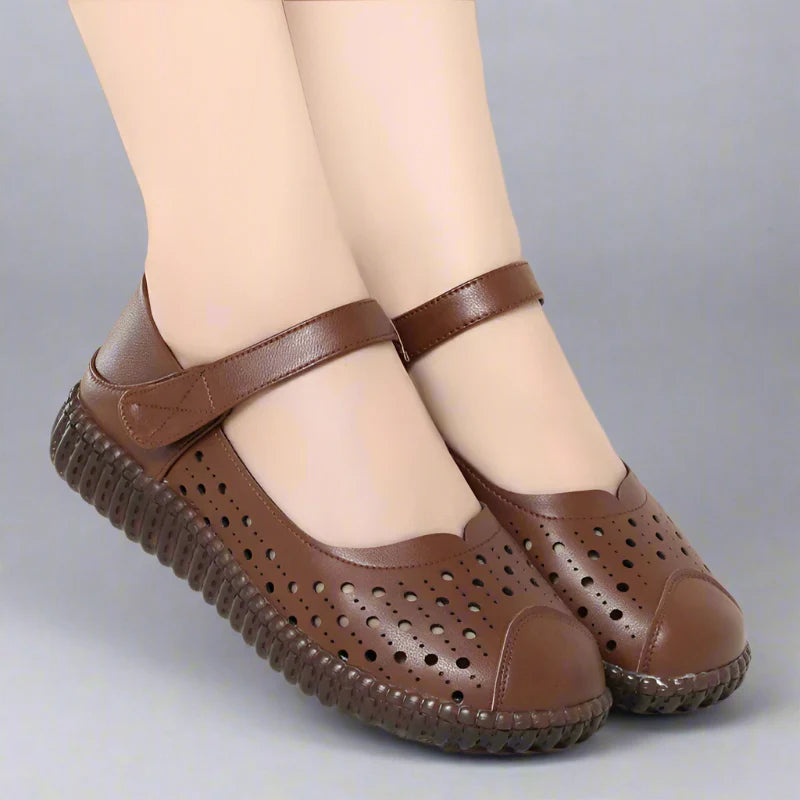 Comfortable Work-to-Casual Leather Sandals